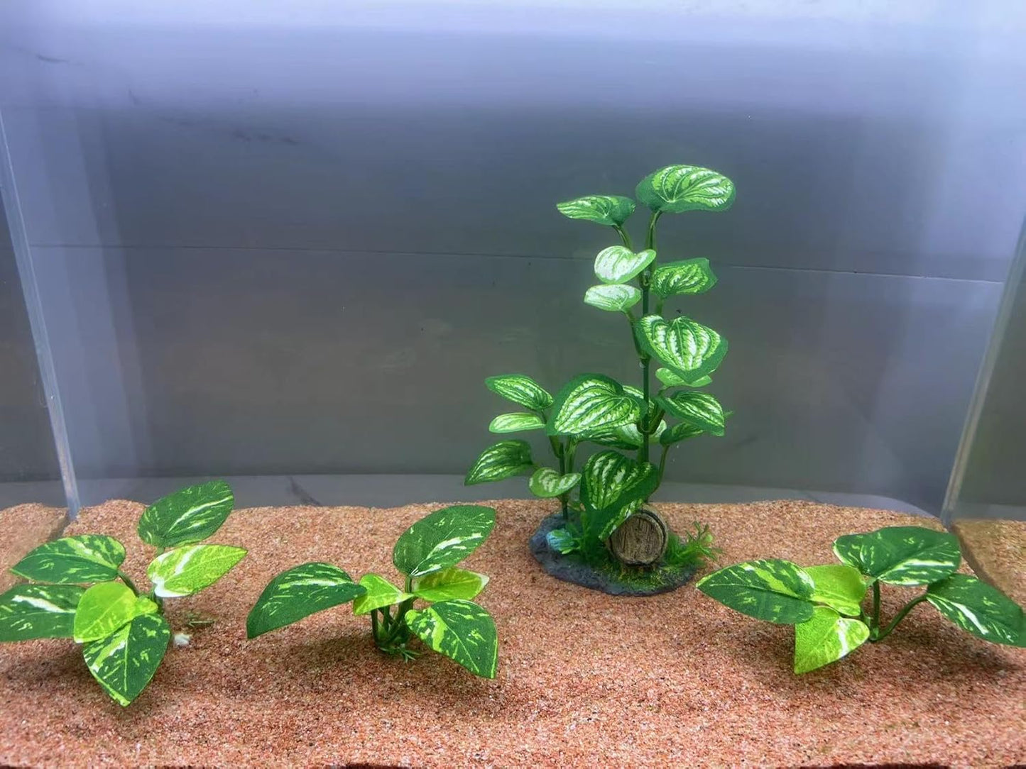 Aquarium Silk Plants for Betta Fish Tank, Aquarium Plant Aquatic Water Grass Foreground Decor,Fish Tank Decorations(4PCS Green Grasses)