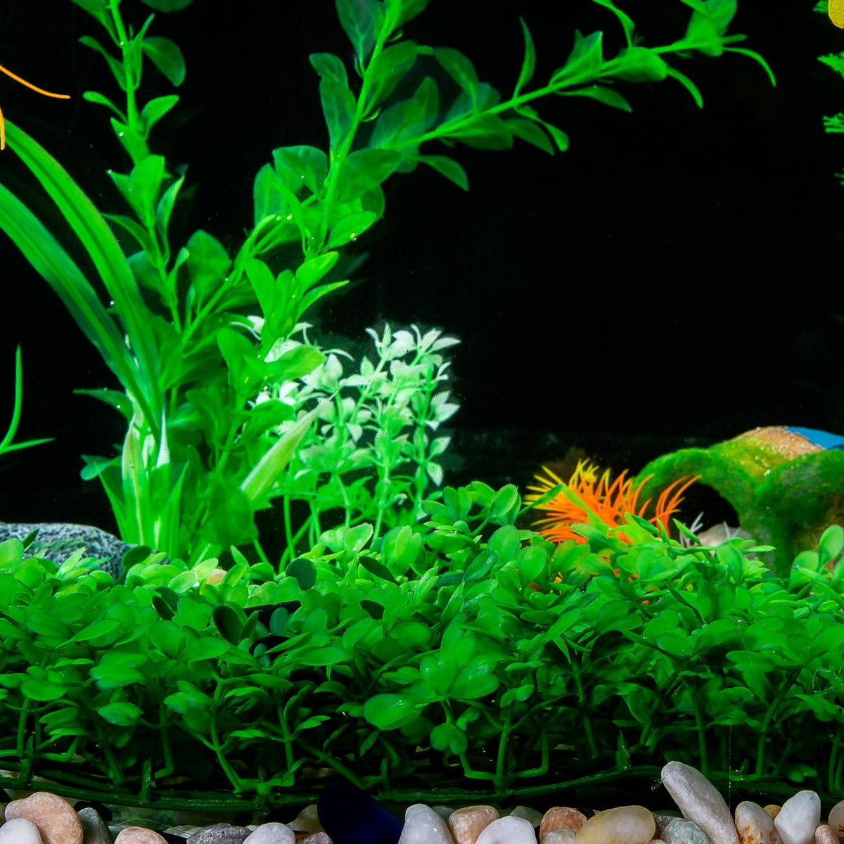 Aquarium Decorations Grass Artificial Plastic Lawn 9 inches Square Landscape Green Plants for Saltwater Freshwater Tropical Fish Tank Decoration,with 8 Pcs Suction Cups