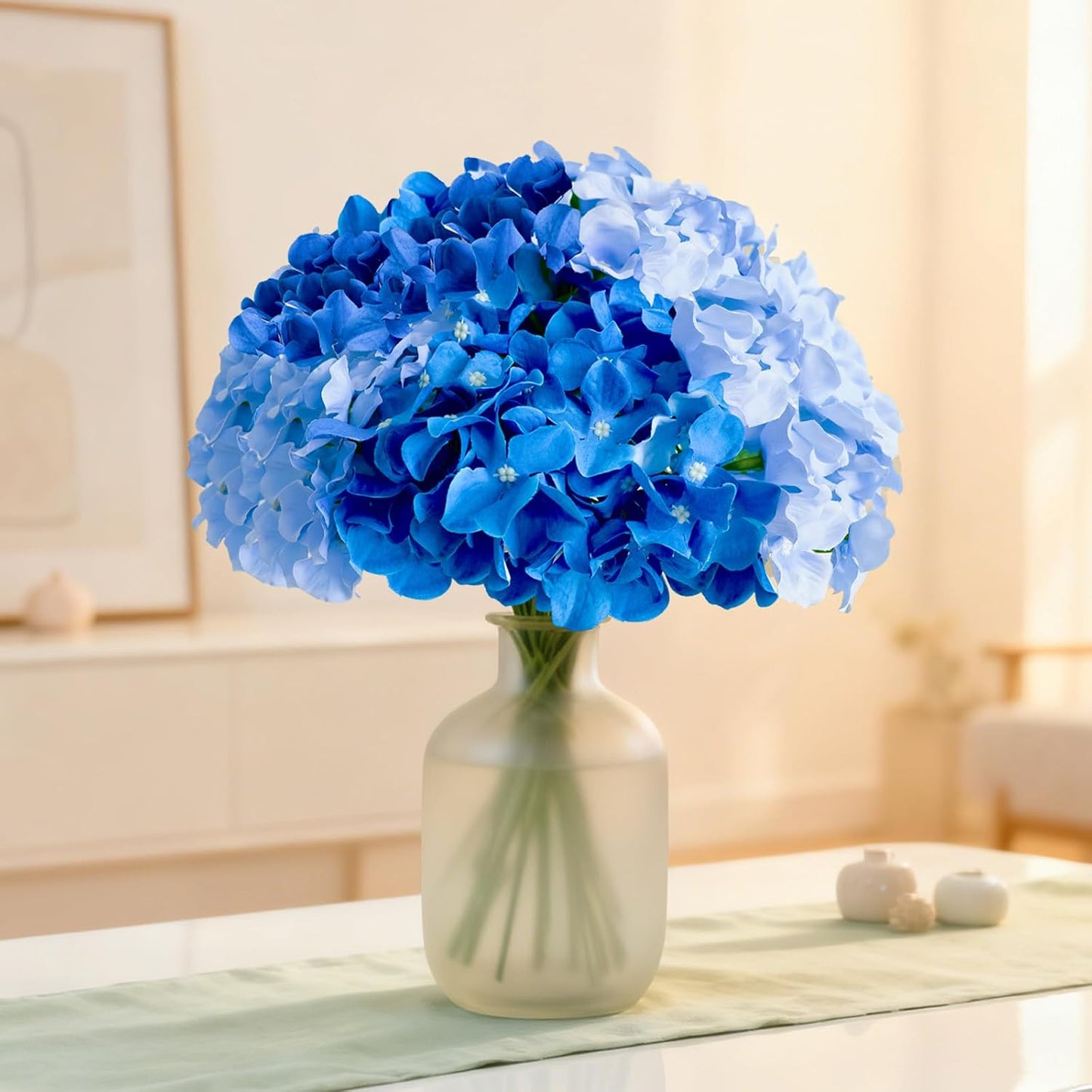 65Pcs Blue Hydrangea Artificial Flowers Bulk，Realistic Silk Fake Flowers with Stems，Faux Hydrangea Flowers for Wedding Home Decor Centerpieces Living Room Garden Party Baby Shower Decoration