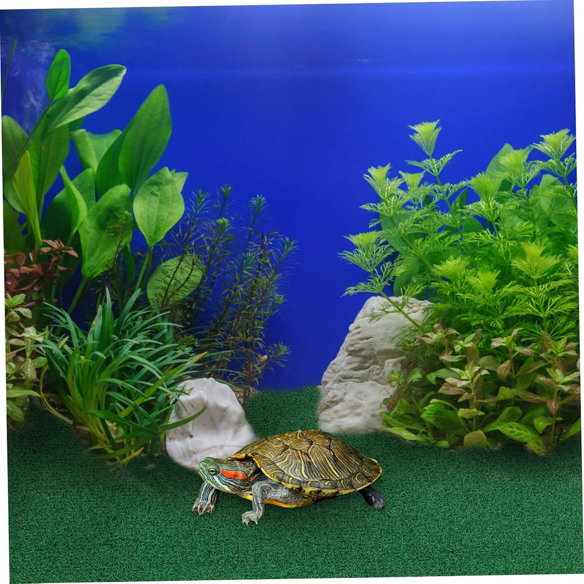 Realistic Fake Grass Mat for Fish Tank Turtle Use, Green Plastic