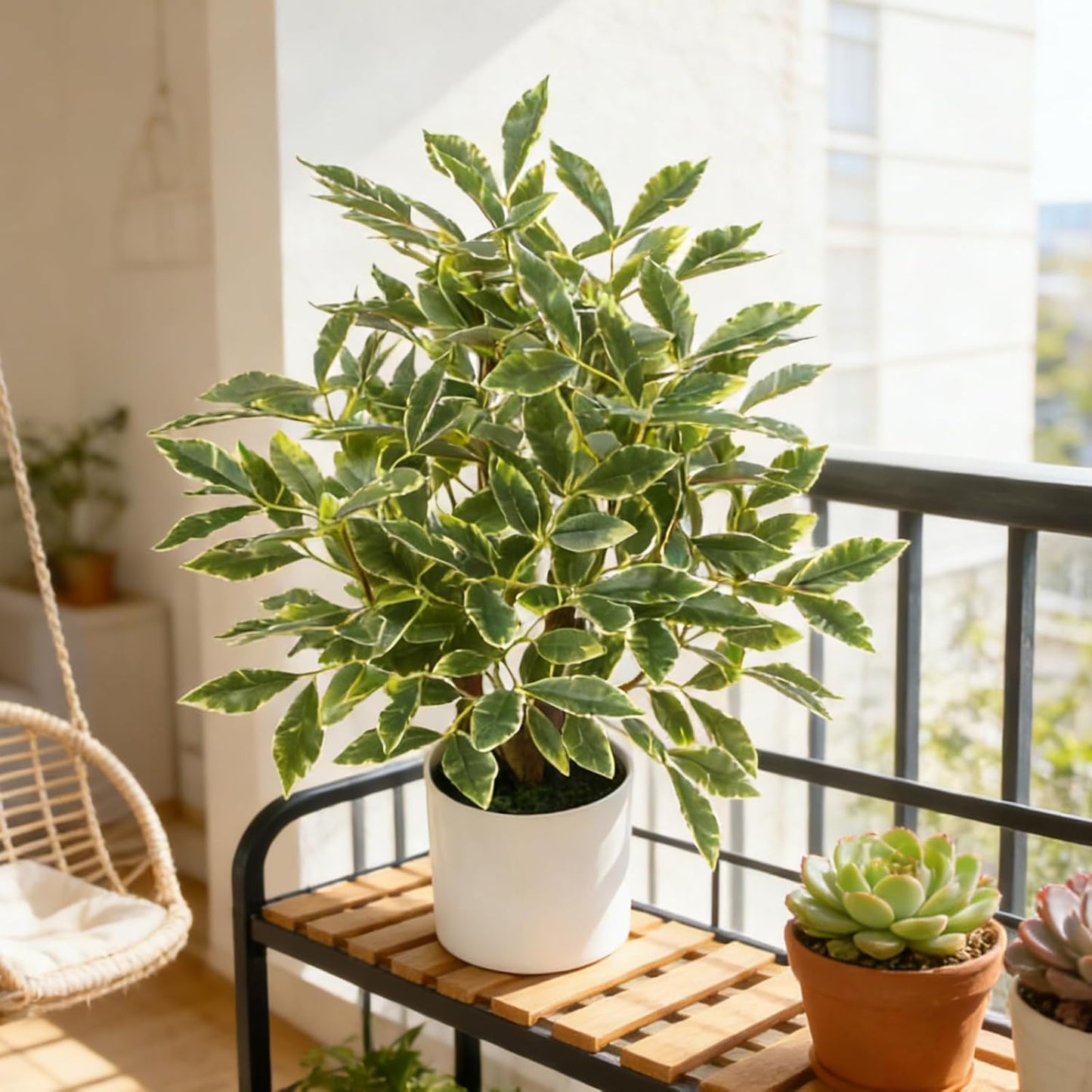 Artificial Potted Plant, 18“ Indoor Fake Lemon Tree Greenery with White Pot Faux Green Plants Lemon Citrus Branches Stems for Kitchen Office Living Room Table Desk Home Decor