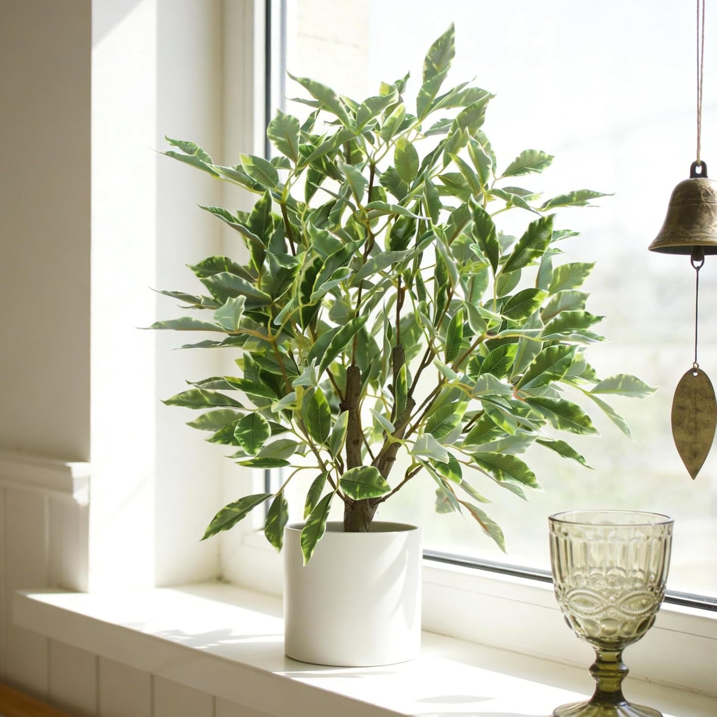 Artificial Potted Plant, 18“ Indoor Fake Lemon Tree Greenery with White Pot Faux Green Plants Lemon Citrus Branches Stems for Kitchen Office Living Room Table Desk Home Decor
