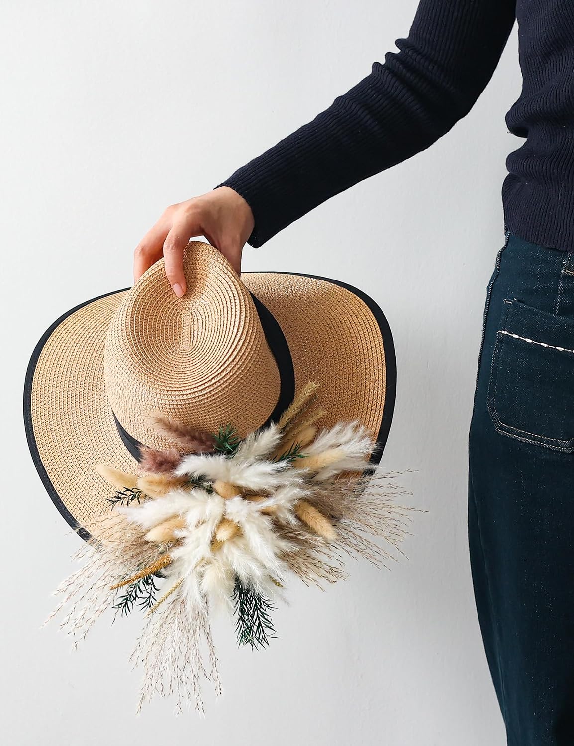 120 PCS Dried Pampas Grass, Dried Flowers, Reed Grass Bouquet for Bohemian Flowers Home Table Wedding Decoration, Rustic Farmhour.(Light Brown)