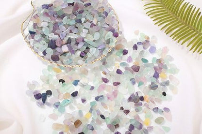 Fluorite Aquarium Gravel Rocks Natural Tumbled Healing Crystal Chips Bulk Gemstones Tumbled Crushed Stones for Fountain Vase Filler Planters Decorative Fish Tank Potted Reiki Energy Balancing 0.44lb