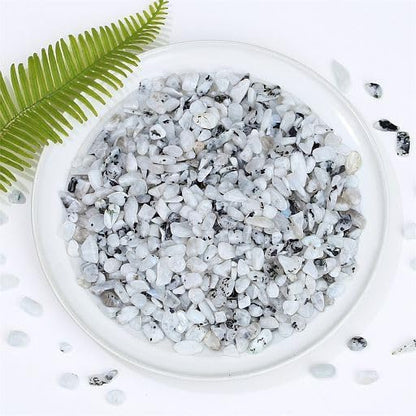 Fluorite Aquarium Gravel Rocks Natural Tumbled Healing Crystal Chips Bulk Gemstones Tumbled Crushed Stones for Fountain Vase Filler Planters Decorative Fish Tank Potted Reiki Energy Balancing 0.44lb