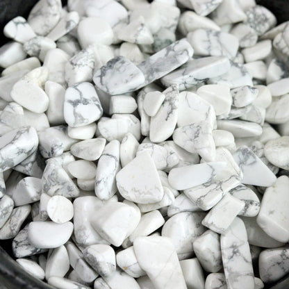 Fluorite Aquarium Gravel Rocks Natural Tumbled Healing Crystal Chips Bulk Gemstones Tumbled Crushed Stones for Fountain Vase Filler Planters Decorative Fish Tank Potted Reiki Energy Balancing 0.44lb