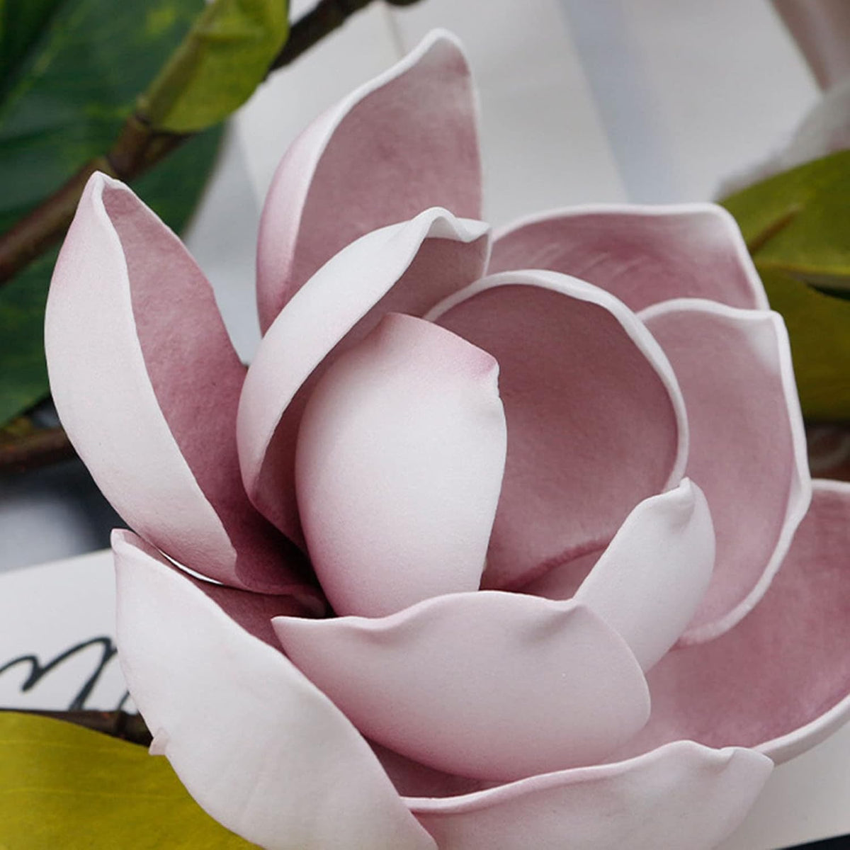 2Pcs Artificial Magnolia Flowers 3 Heads Silk White Magnolia Flowers with Stems Silk Flower Bouquet for Home Office Living Room Wedding Bridal Bouquet Bedroom Floor Vase Decoration