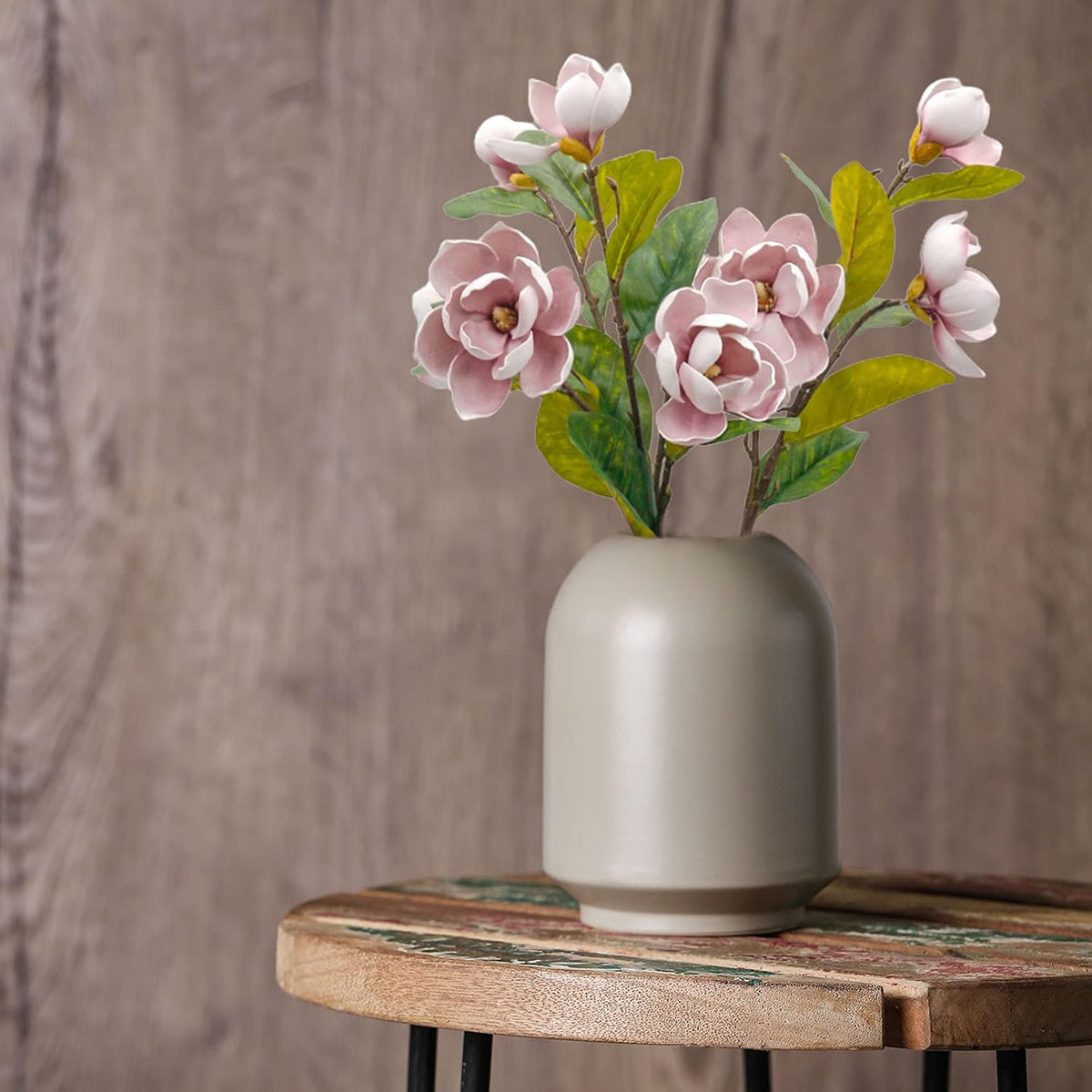 2Pcs Artificial Magnolia Flowers 3 Heads Silk White Magnolia Flowers with Stems Silk Flower Bouquet for Home Office Living Room Wedding Bridal Bouquet Bedroom Floor Vase Decoration