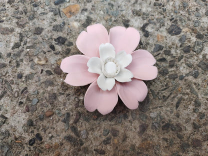 Protea, 2.76" Ceramic Flower Wall Art Décor, Artificial Flower Wall Sculpture，Handcrafted 3D Hanging Porcelain Flowers for Home，Hallway，Living Room (White) - Colors A