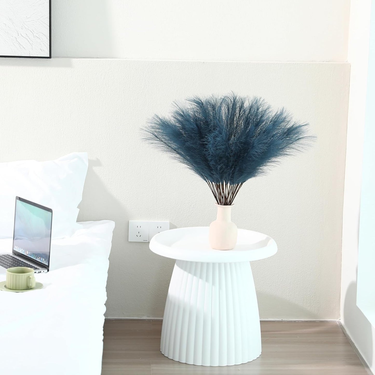30pcs White Pampas Grass - 24 Inch Faux Pampas Grass Decor, Artificial Tall Pampas Grass for Wedding Flower Arrangement, Party Decorations, Christmas and Home Decor (White)