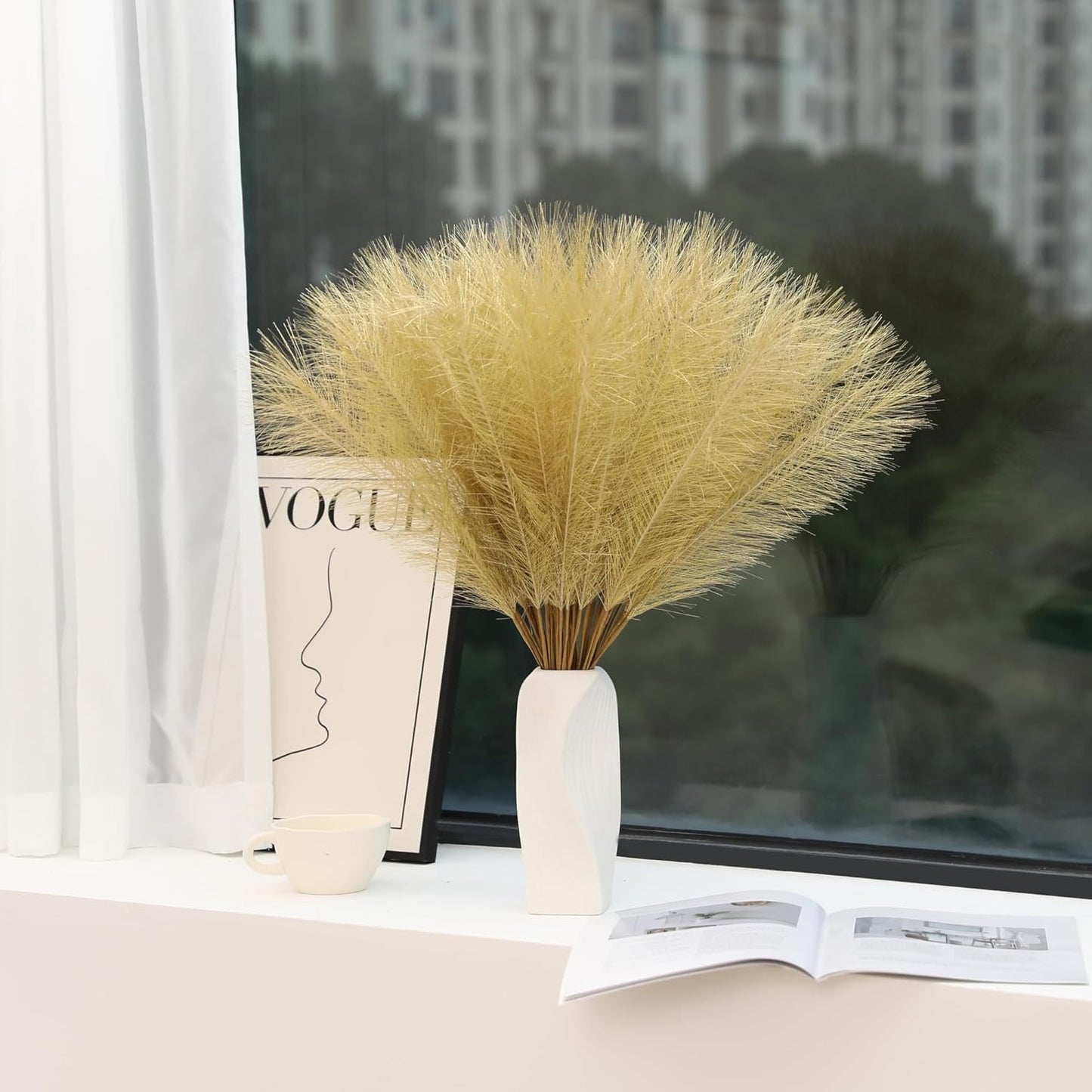 30pcs White Pampas Grass - 24 Inch Faux Pampas Grass Decor, Artificial Tall Pampas Grass for Wedding Flower Arrangement, Party Decorations, Christmas and Home Decor (White)