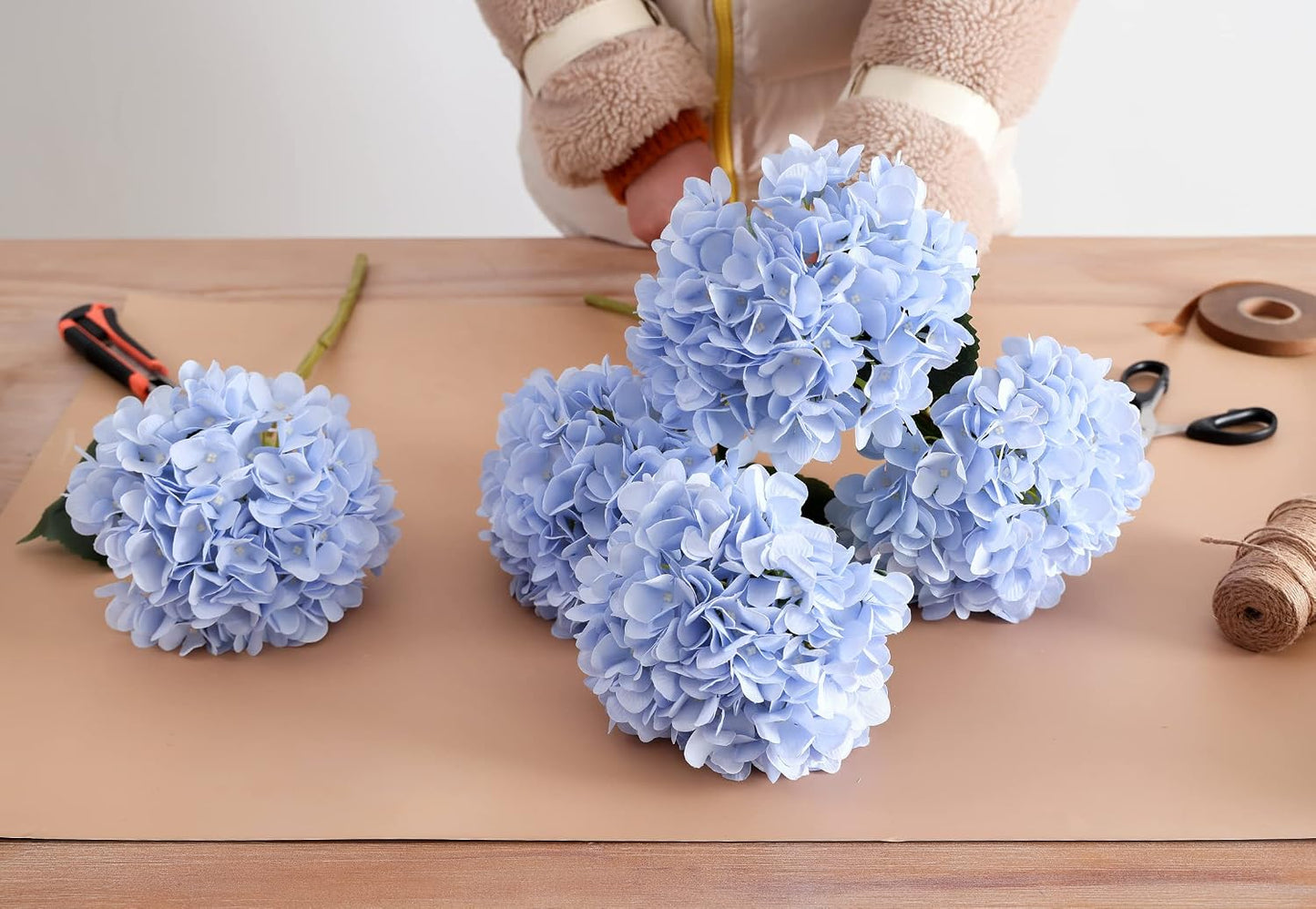 5PCS 15.4In Artificial Hydrangea Silk Flowers Bouquet Faux Hydrangea Stems for Wedding Centerpieces Home Decor (White, 5)