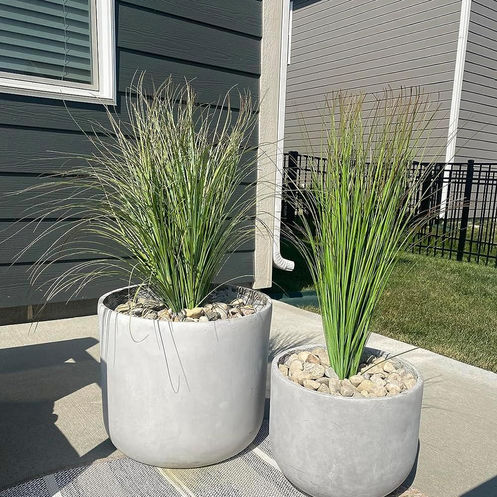 8pcs 27" Outdoor Artificial Plants Faux Onion Grass Artificial Tall Grass Plants Outdoor Faux Fake Grass Greenery Fake Shrubs Plant (8, Green)