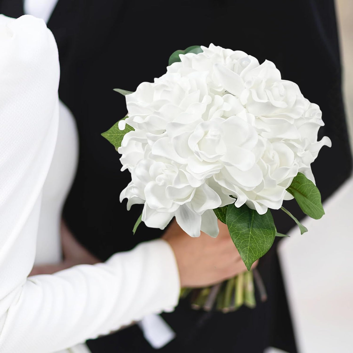 25pcs Fake Gardenia White Artificial Flowers, Real Looking Gardenia Flowers with Stems Wedding Flowers for DIY Wedding Bouquet Bridal Shower Party Home Centerpieces Floral Arrangements