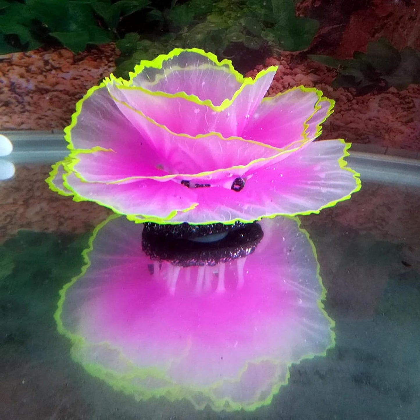 Artificial Coral Ornament Glowing Effect Resin Aquarium Plants Coral Aquarium Fish Tank Decorations(Blue)
