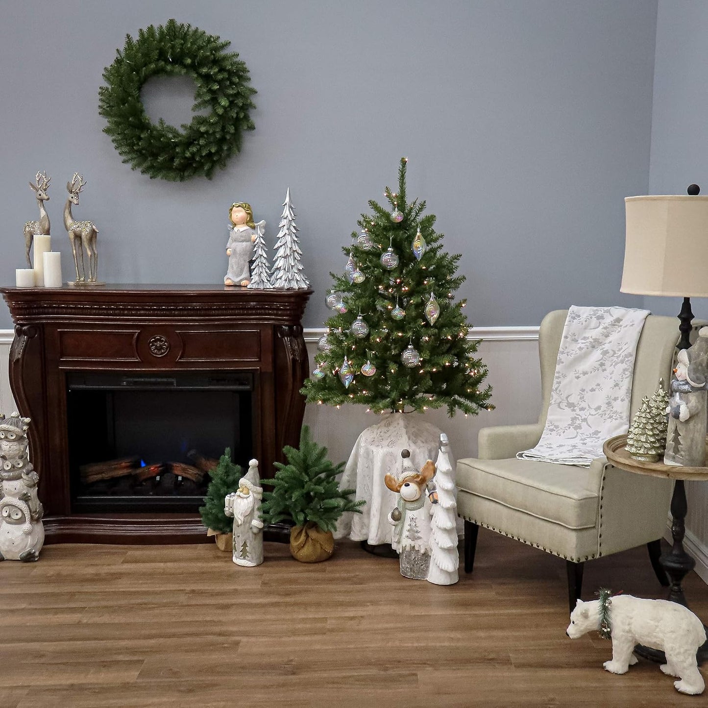 6 ft Pre-Lit Dunhill Fir Artificial Christmas Tree, 600 Warm White LED Lights, 1,430 Tips, Includes Stand, Green | 600 Clear Lights, 1,430 Tips, Includes Stand, Green