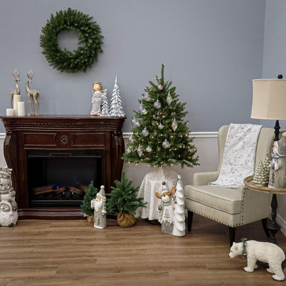 6 ft Pre-Lit Dunhill Fir Artificial Christmas Tree, 600 Warm White LED Lights, 1,430 Tips, Includes Stand, Green | 600 Clear Lights, 1,430 Tips, Includes Stand, Green