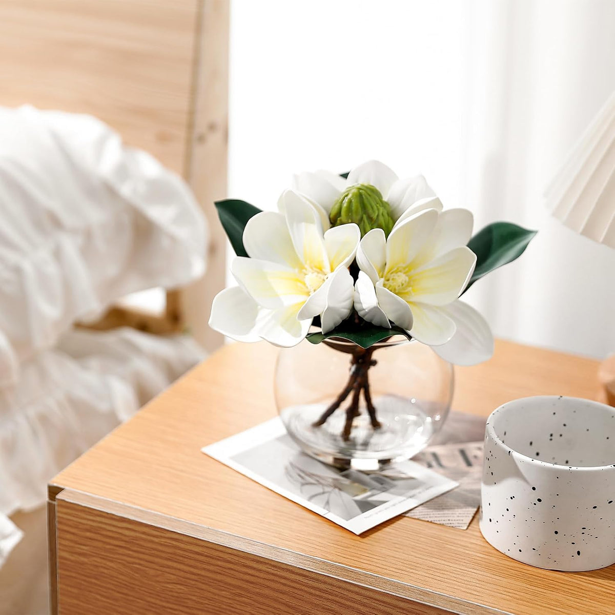 Artificial White Magnolia Flowers in Glass Vase with Faux Water, Realistic Touch Silk Magnolia Floral Arrangement, Fake Magnolia Centerpiece for Home Dining Table Office Bathroom Shelf Decor