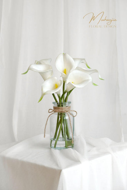 Artificial Eucalyptus Stems in Glass Vase with Faux Water,3Pcs Fake Plant with Double-Sided Green Leaves for Centerpiece(Double-Sided Green Eucalyptus)
