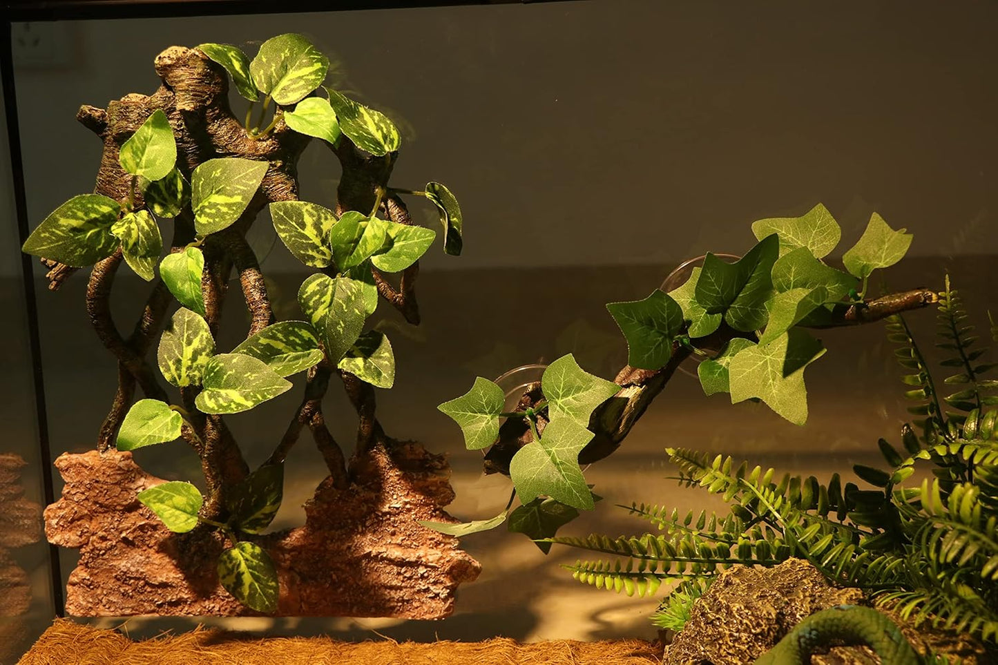 Reptile Corner Branch Terrarium Plant Decoration with Suction Cup for Amphibian Lizard Snake Climbing