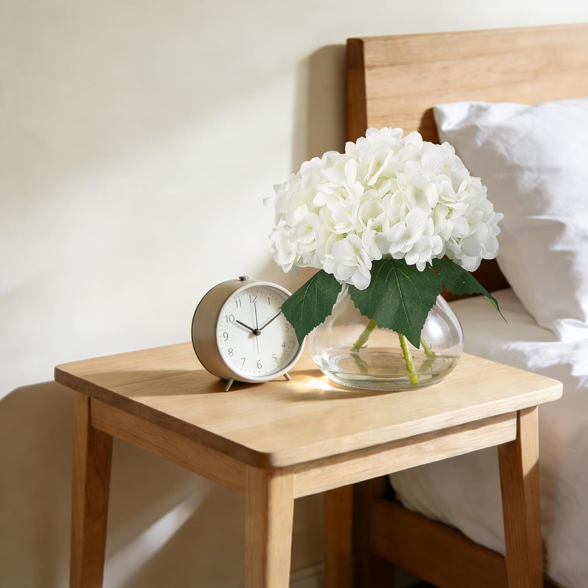 Artificial Hydrangea Flowers with Glass Vase & Fake Water - Faux Hydrangea for Home Table, Wedding Party, Office Decor | Realistic Fake Hydrangeas, Silk Flowers for Vase Arrangement(Hydrangea, white)
