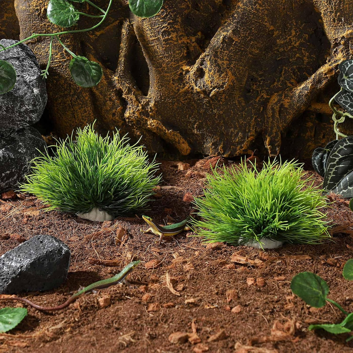2pcs Artificial Aquarium Plants Decor Green Grass Plastic Hideout Waterscape Ornament Fish Tank Accessories for Turtle Betta Hides - Large