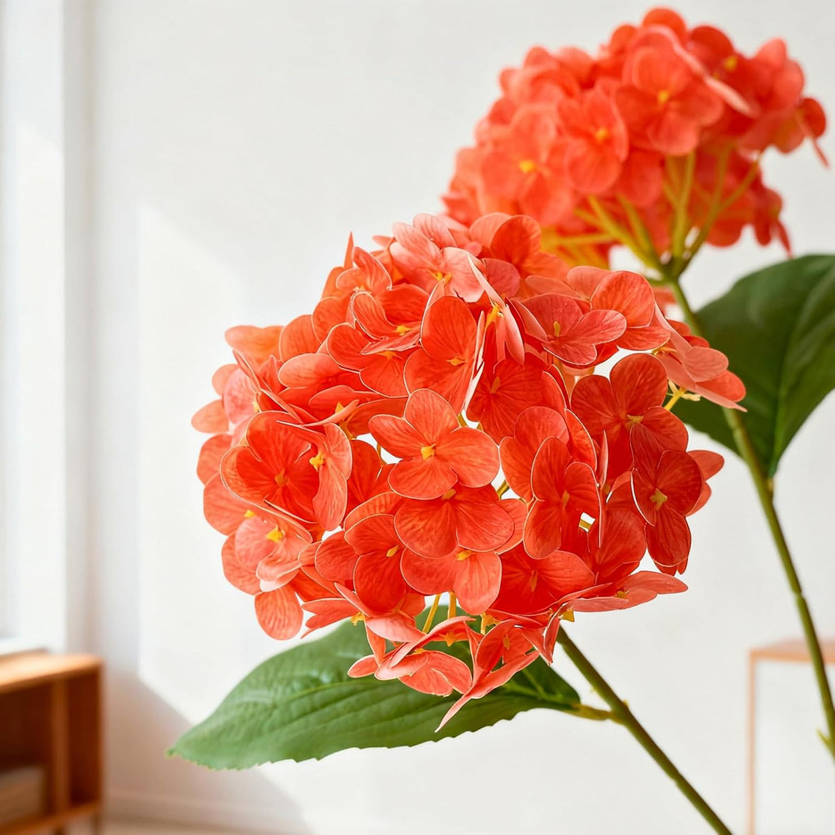 1 Bunch 21in Real Touch Hydrangea Artificial Flowers with 5pcs Flower Head 10pcs Leaves Faux Hydrangea Flowers for Home Office Decor Wedding Party Arrangements (White, 1 Bunch)