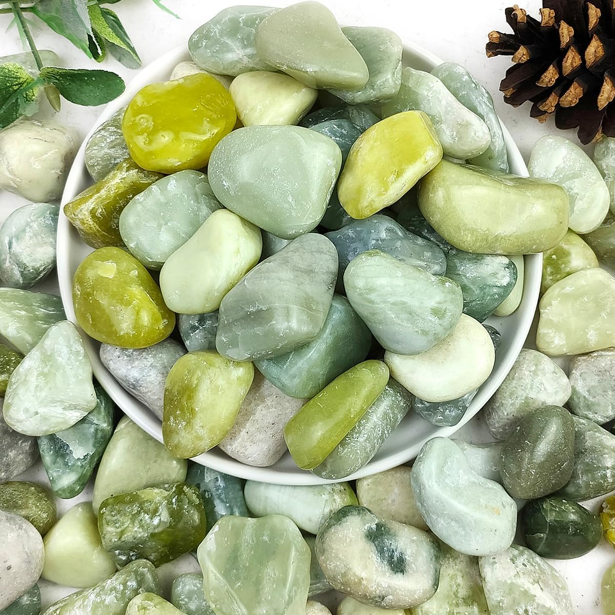 YISZM 5lbs White River Rocks, 1-2 Inch Natural Pebbles for Indoor Plants, High Polished Decorative Stones Vase Filler Fish Tank Aquariums Landscaping Garden Outdoor and Indoor DIY