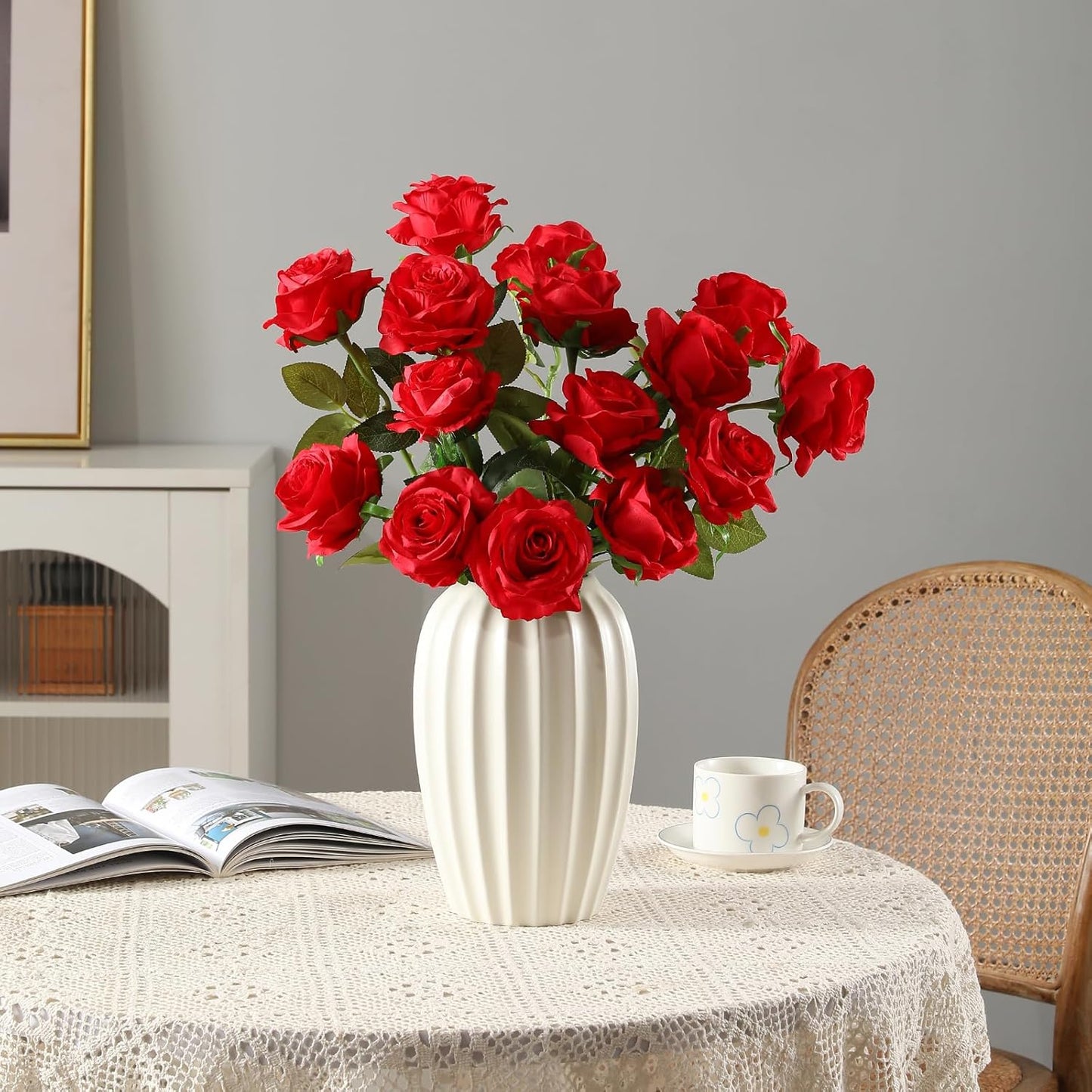 12pcs Red Roses Artificial Flowers,Realistic Long Stem Fake Silk Roses Bouquet for Party Home Wedding Centerpiece Office DIY Decor（Burgundy）