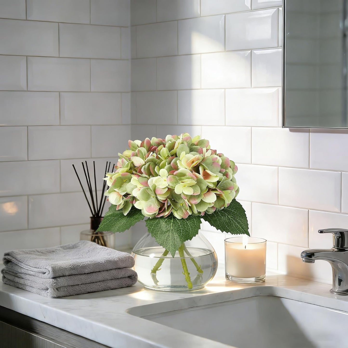 Artificial Hydrangea Flowers with Glass Vase & Fake Water - Faux Hydrangea for Home Table, Wedding Party, Office Decor | Realistic Fake Hydrangeas, Silk Flowers for Vase Arrangement(Hydrangea, white)