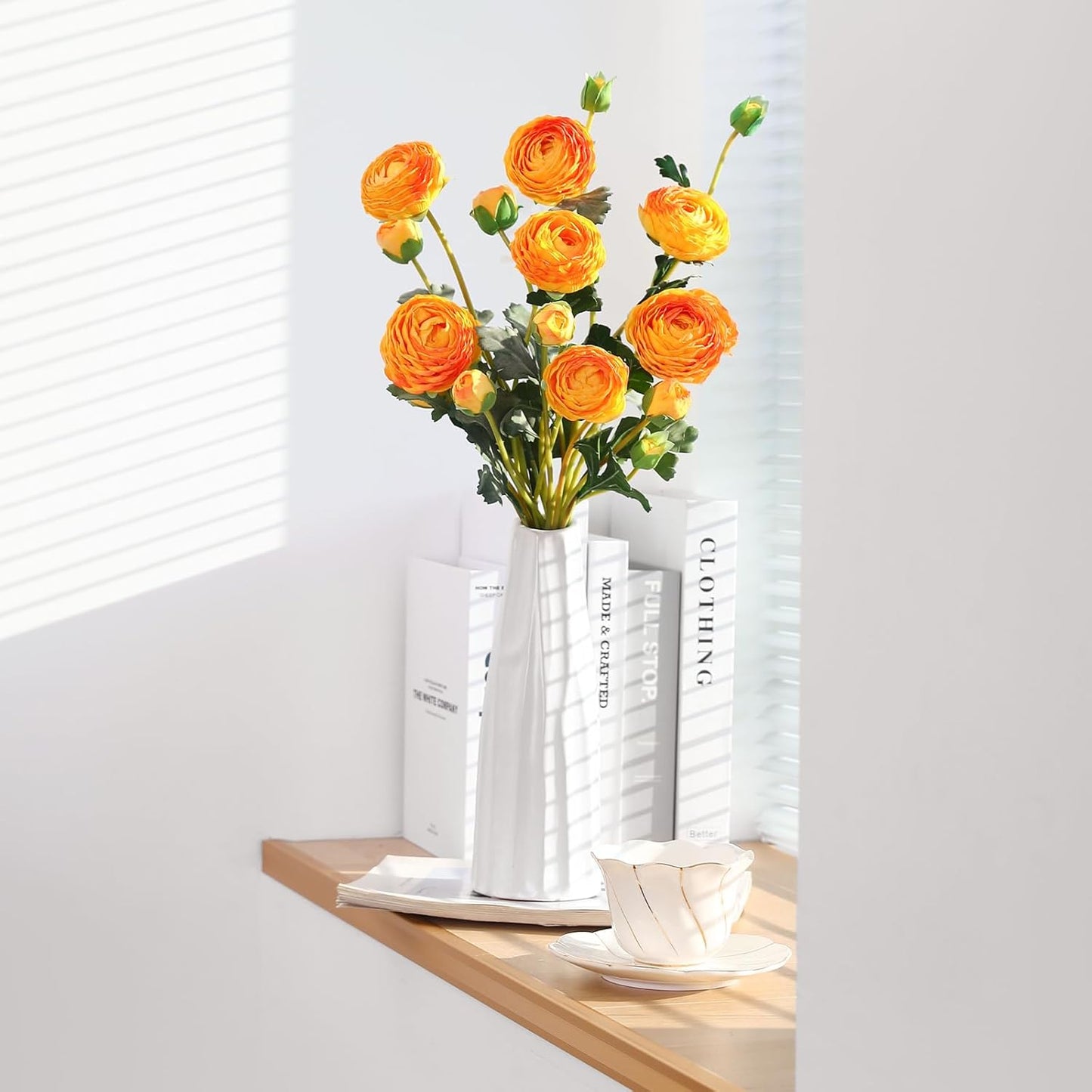 6Pcs Realistic Silk White Ranunculus Artificial Flowers Long Stems, 23.6" Tall Fake Flowers Faux Flowers Suit for Year-Round Home Decoration, Wedding, Bridal Bouquets, Office