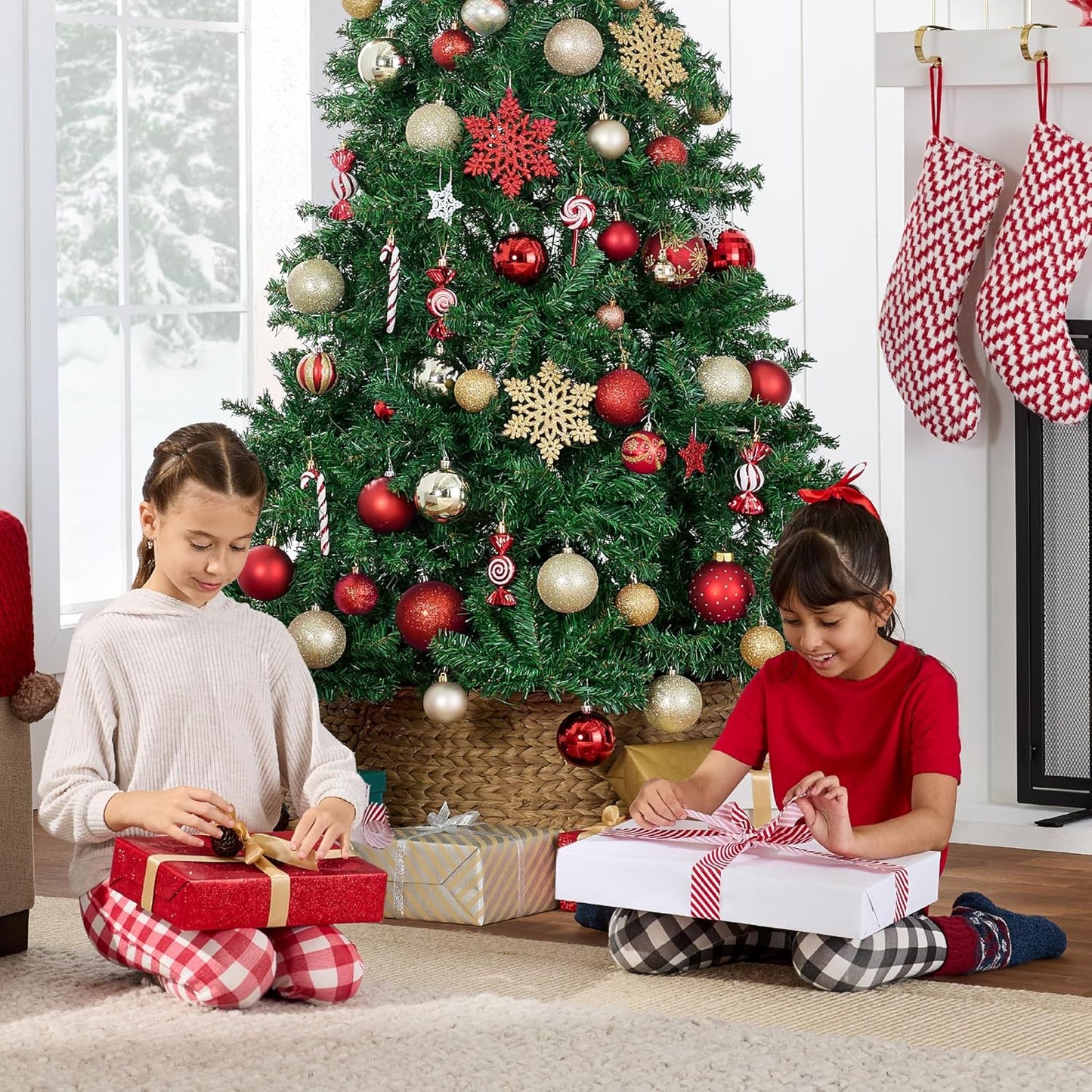 Artificial Christmas Tree, 6ft Premium Unlit Hinged Design, Dense Branches Realistic Holiday Décor w/Easy Assembly, Base