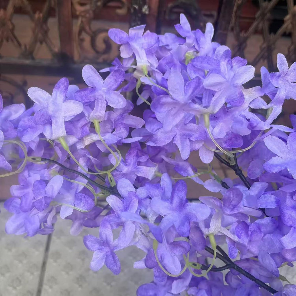 Simulated cross cherry blossoms, lilacs, 5 branches, 32 inches (Purple)