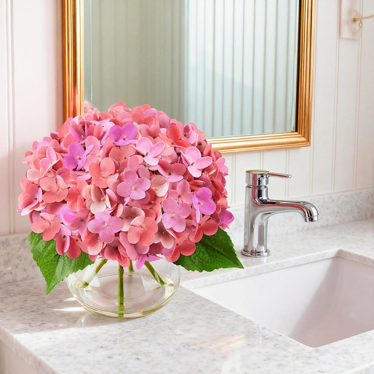 Artificial Hydrangea Flowers Arrangements in Glass Vase for Home Decoration, Faux Hydrangea Flowers for Floral Arrangements with Faux Water Wedding Bouquets Kitchen Table Centerpiece Decor