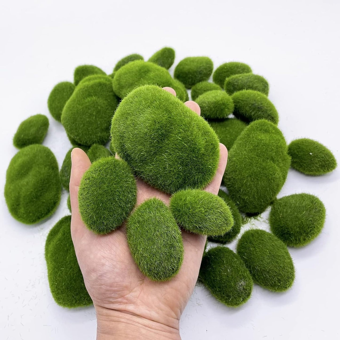 40PCS Artificial Moss Rocks Decorative Moss Balls Green Moss Covered Stones for Plants Decor Home Craft 4 Size