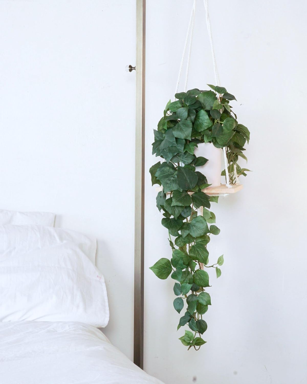 32" Fake Plant, Silk Faux Pothos Ivy Plant (Light Green)