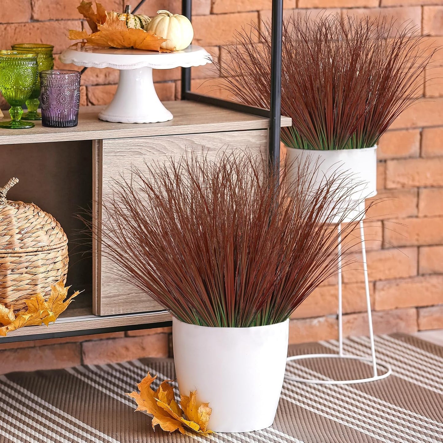 Artificial Grass Plants Outdoor 28 Bundles Fake Wheat Grass UV Resistant Faux Shrubs Bushes Plant Green Onion Grass Artificial Greenery Tall Stems for Indoor Outdoor Office Home Decor