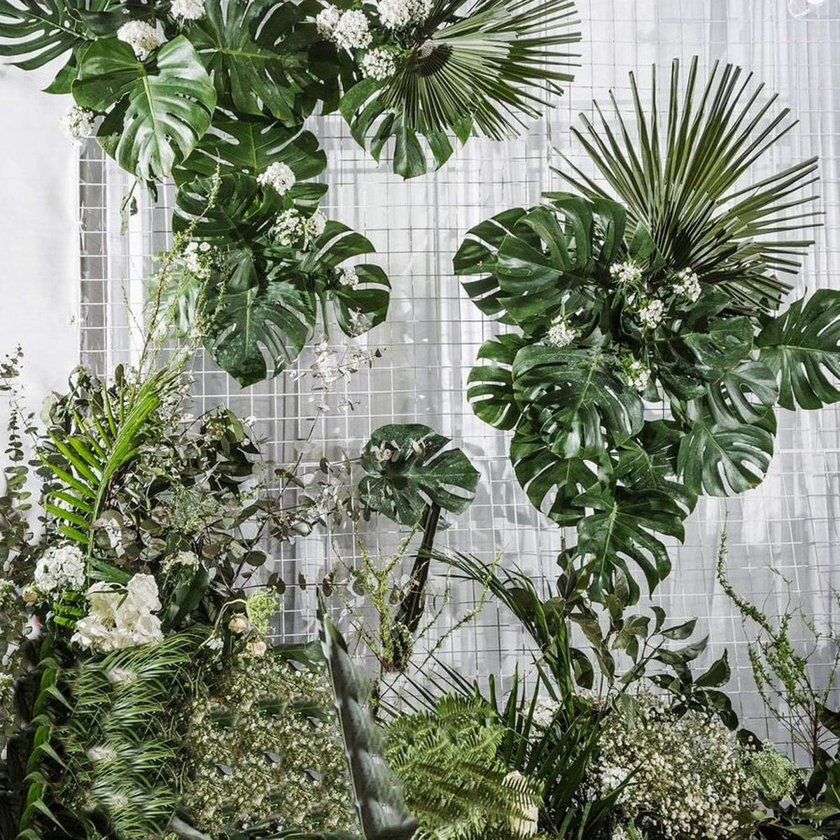 60 Pieces 5 Kinds Artificial Palm Leaves with Faux Stem, Tropical Party Decorations Jungle Monstera Leaves Safari Leaves for Hawaiian Luau Party Jungle Beach Table Leave Decorations