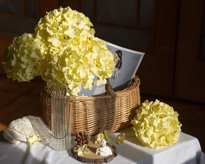 Artificial Hydrangea Silk Flower Heads with Stem Fake Blue Hydrangea Bigger Flowers for Wedding Home Garden Centerpiece Pack of 6