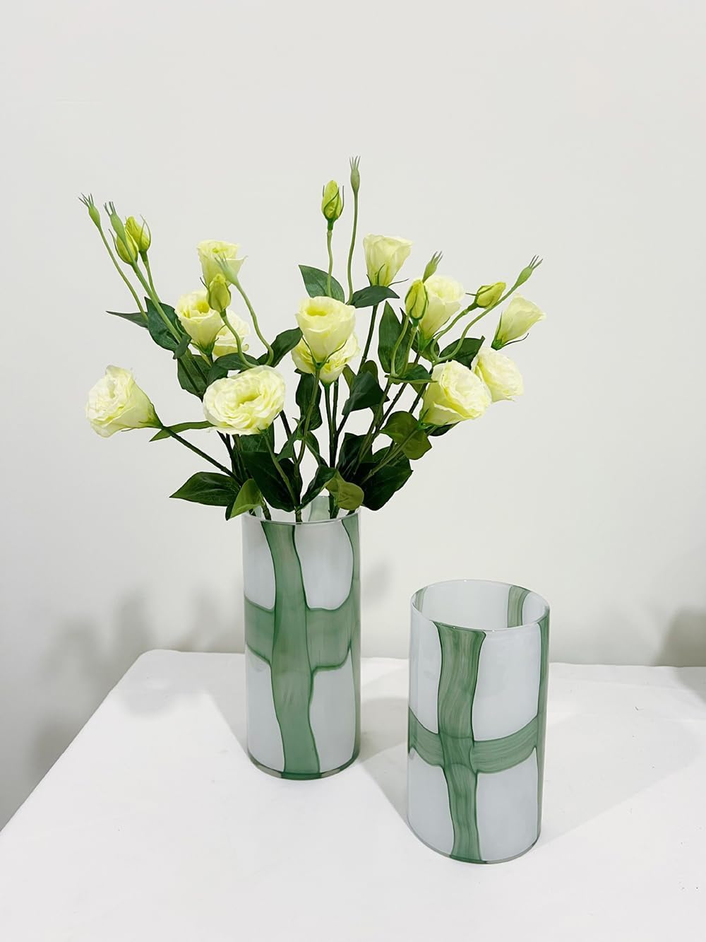 5Pcs Artificial Silk Lisianthus Flower Stem 26In Fake Eustoma Lisianthus Flower Branches for DIY Wedding Party Home Decor (Green)