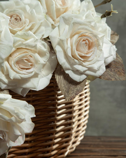 4pcs Artificial Roses Flowers Fake Silk Rose with Long Stem for Flower Arrangement Wedding Centerpiece Party Table Decoration(White)