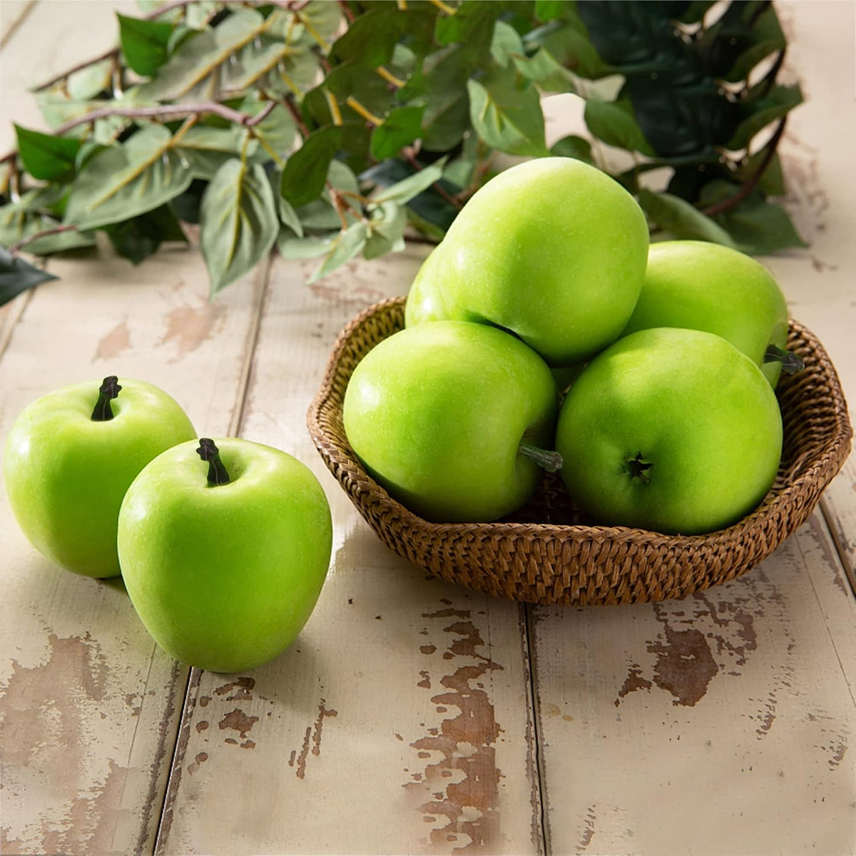 Fake Fruit Artificial Apples, Set of 6 Decorative Fruit Lifelike Faux Apples Realistic Fruits Apple Decorations for Kitchen, Realistic Fake Fruits Party Props Home Decor