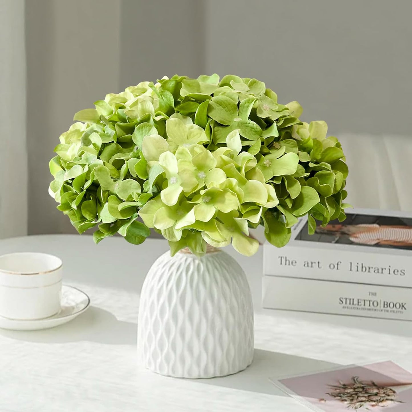 50 Pcs Faux White Blue Hydrangea Artificial Flowers Bulk, Fake Silk Hydrangea Flowers Heads with Stems for Wedding Decorations Garden Party Baby Shower Porch Home Decor Table Centerpieces