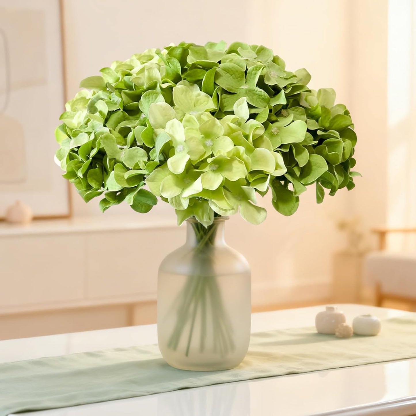 50 Pcs Faux White Blue Hydrangea Artificial Flowers Bulk, Fake Silk Hydrangea Flowers Heads with Stems for Wedding Decorations Garden Party Baby Shower Porch Home Decor Table Centerpieces