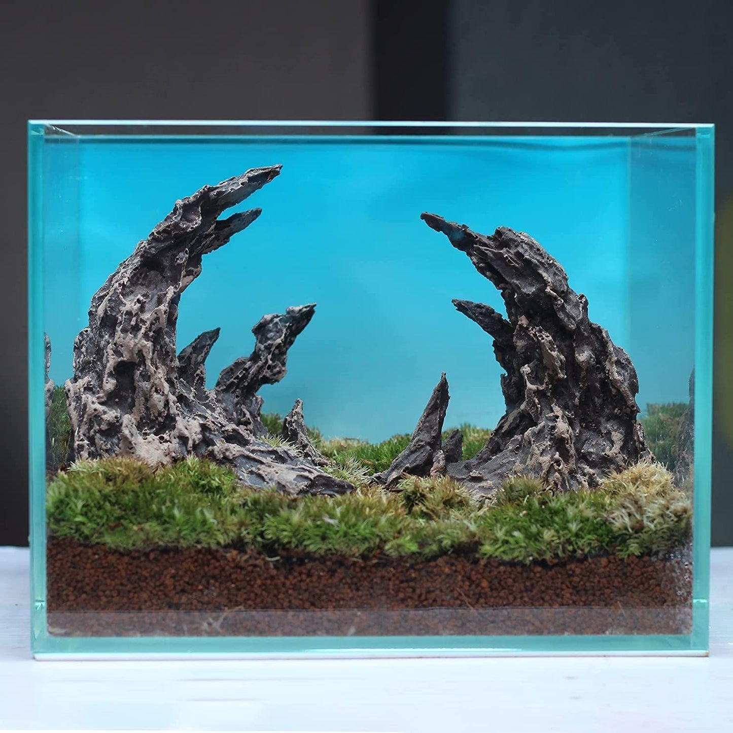 Fish Tank Decor- Jagged Canyon Rock Formation ，Made of Solid Sandstone，Suitable for a Variety of Fish Tank Scenes, DIY Planting Moss, Safe and Non-Toxic