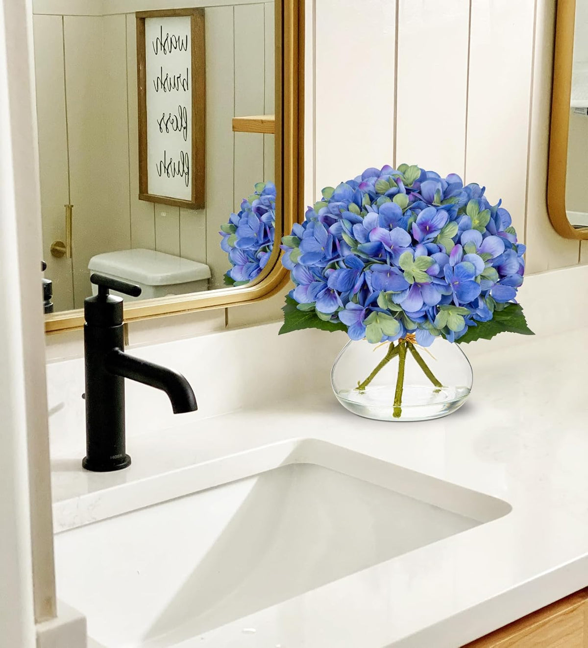 Hydrangea Artificial Flowers with Vase White Silk Fake Flowers Arrangements in Glass Vase with Faux Water for Home Bathroom Office Table Centerpiece Shelf Decorations
