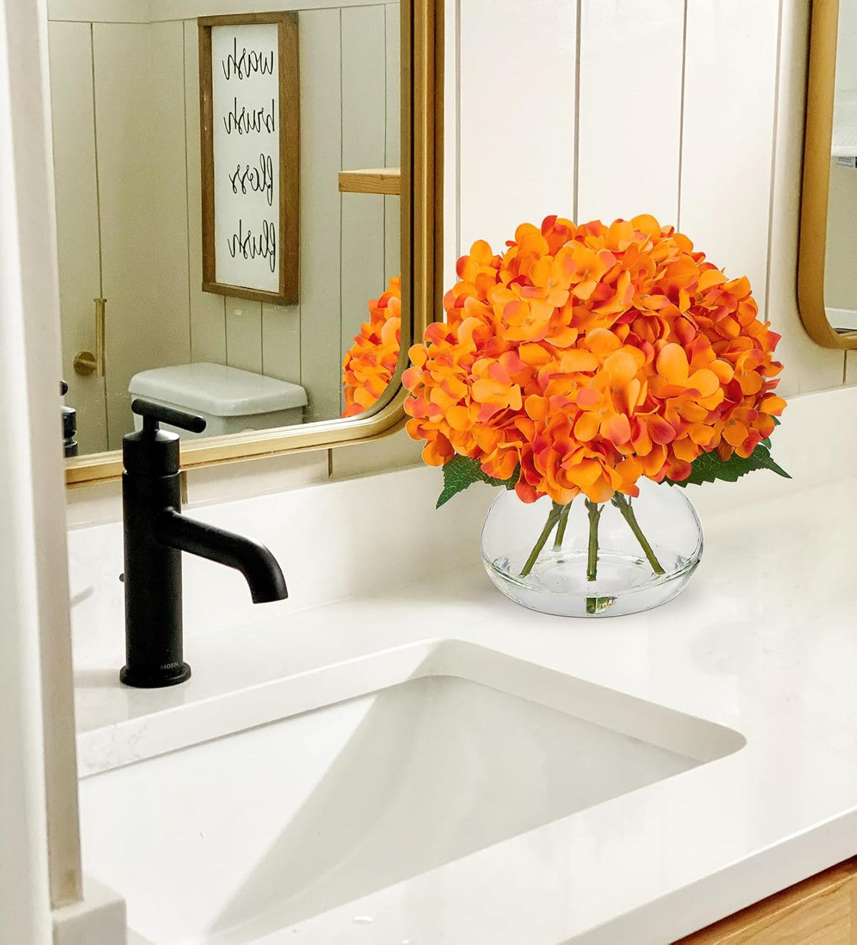 Hydrangea Artificial Flowers with Vase White Silk Fake Flowers Arrangements in Glass Vase with Faux Water for Home Bathroom Office Table Centerpiece Shelf Decorations