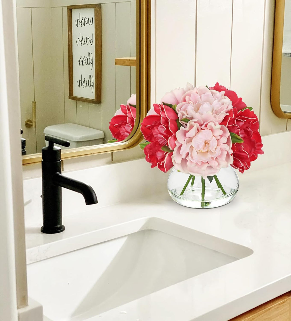 Hydrangea Artificial Flowers with Vase White Silk Fake Flowers Arrangements in Glass Vase with Faux Water for Home Bathroom Office Table Centerpiece Shelf Decorations