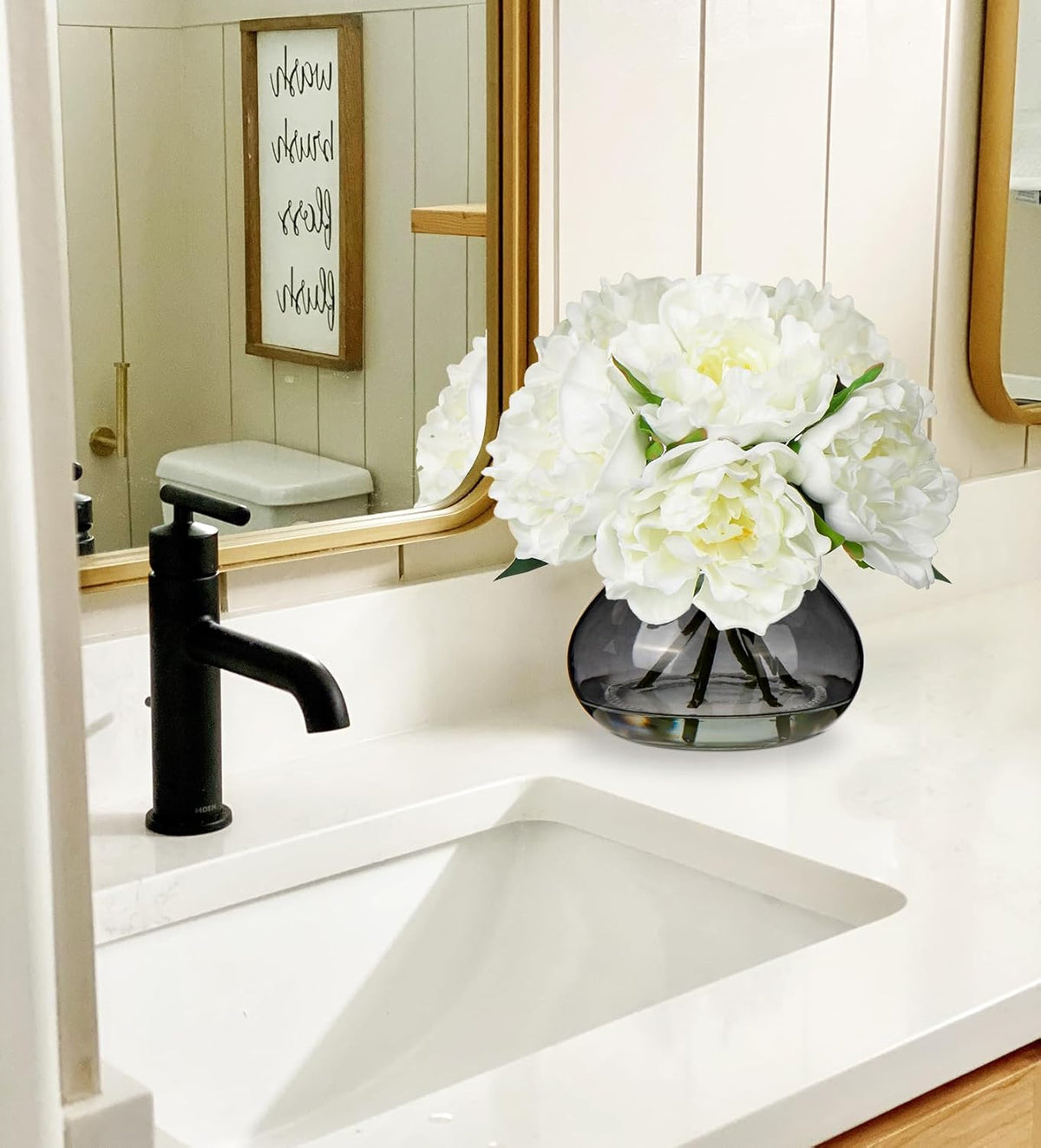 Hydrangea Artificial Flowers with Vase White Silk Fake Flowers Arrangements in Glass Vase with Faux Water for Home Bathroom Office Table Centerpiece Shelf Decorations