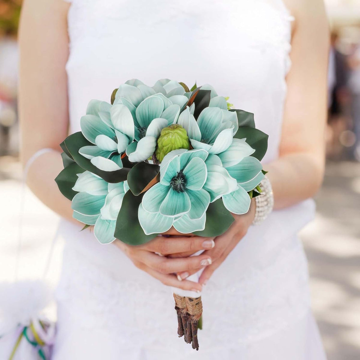 2Bundles Artificial Magnolia Flowers White Silk Magnolia Flowers Branches Faux Magnolias Flower with Stems Real Touch Magnolias Flower Bouquet for Wedding Home Indoor Outdoor Decor